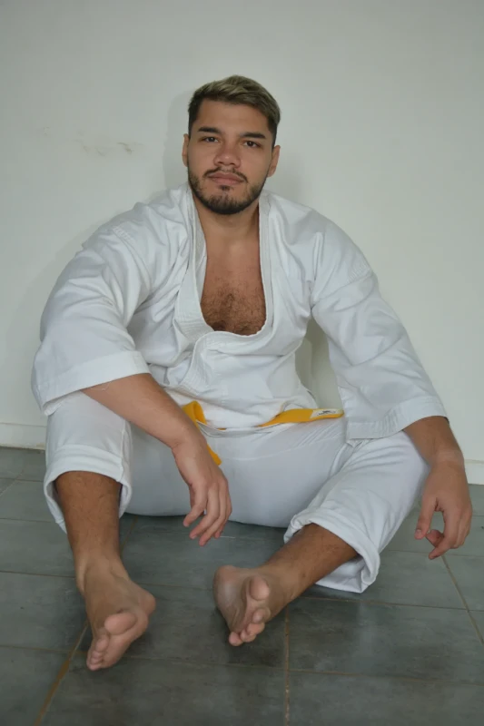 [IMAGE:https://www.watchfighters.com/Content/images/posts/Danielzaan_karateka/KENAI_40_.webp]