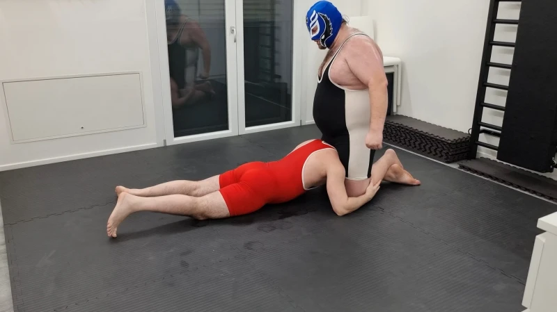 upload:Sicwre88_vs_BeefyBigBoy_When_Thighs_Become_a_Trap_002.webp
