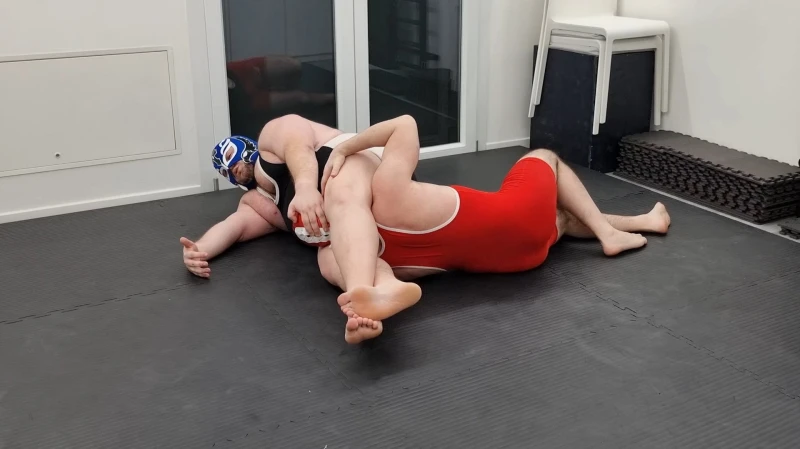 upload:Sicwre88_vs_BeefyBigBoy_When_Thighs_Become_a_Trap_006.webp